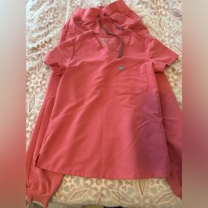 Figs scrub set excellent used condition